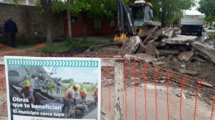 Inició la reconstrucción vial en la calle Río Traful